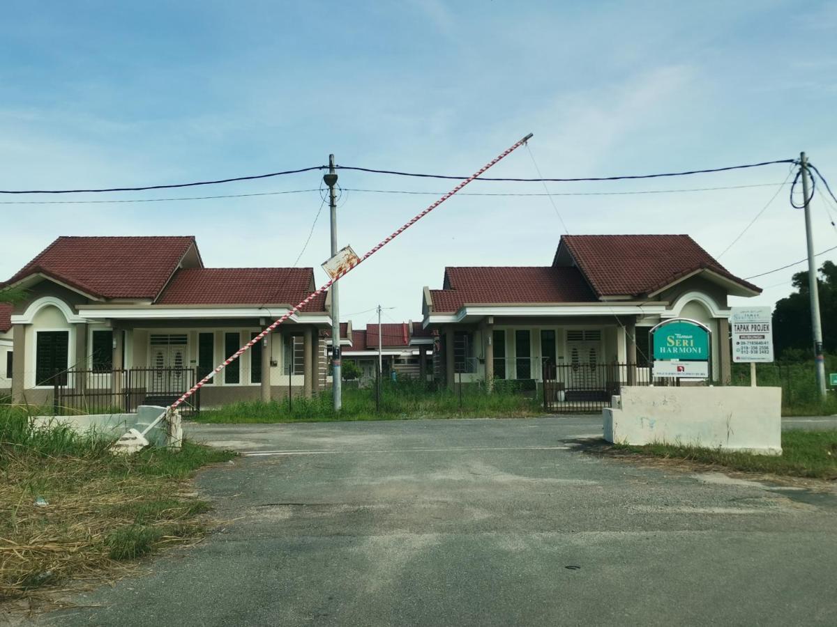 Homestay Pasir Tumboh Kota Bharu Exterior photo