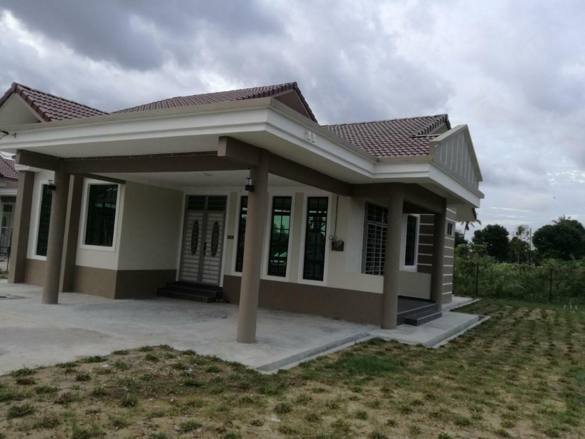 Homestay Pasir Tumboh Kota Bharu Exterior photo